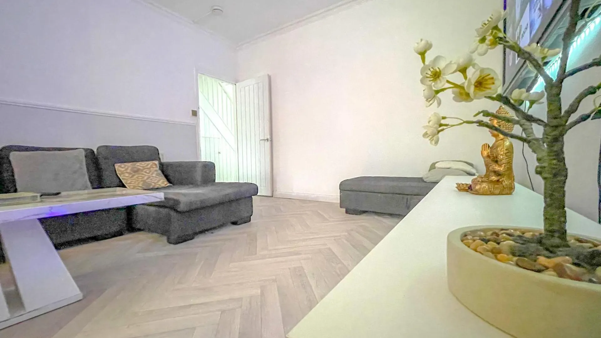 Vakantiehuis Luxury Retreat 5 Bedrooms With Driveway & Garden Welling Verenigd Koninkrijk